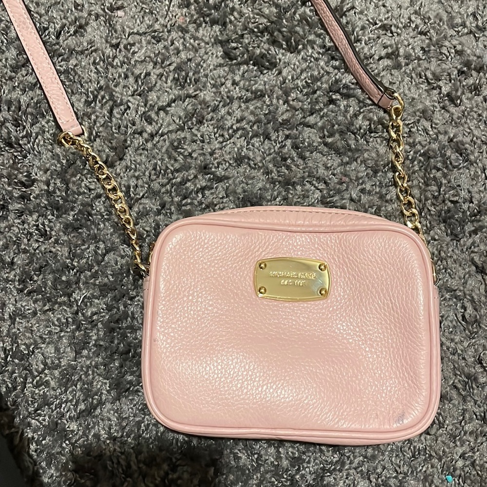 Micheal kors cross body purse